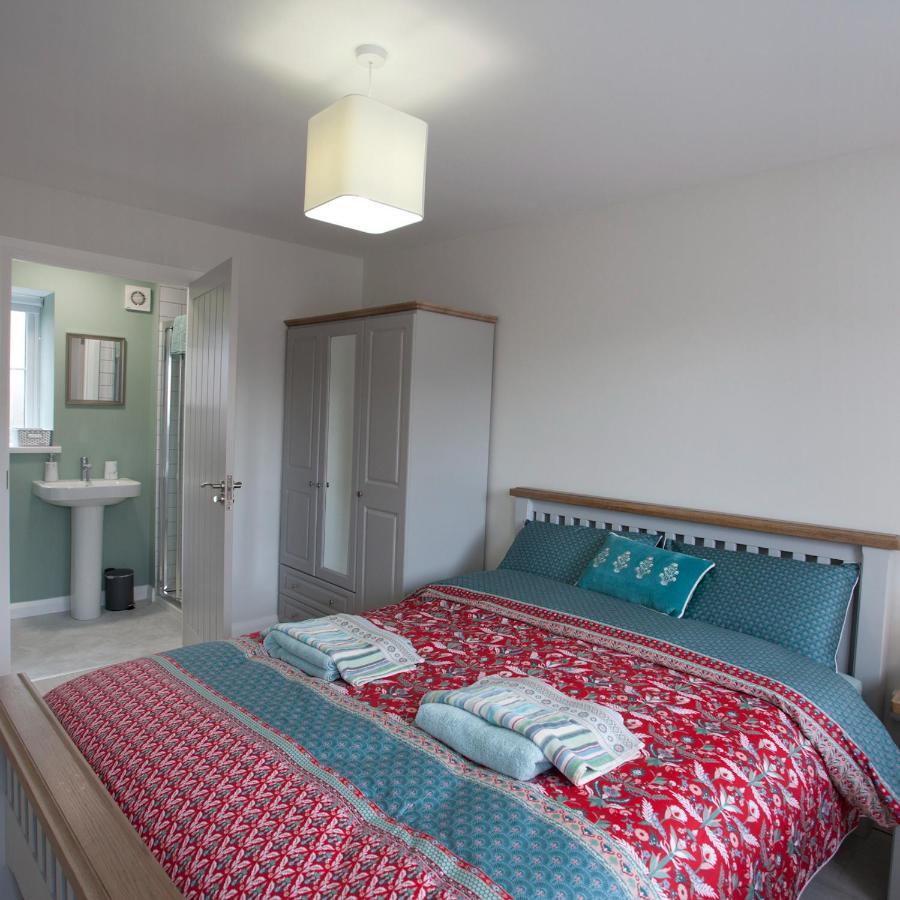 Ballinamallard Cash Hill Farm Cottages מראה חיצוני תמונה